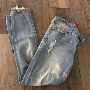 Light Wash Women’s Jeans